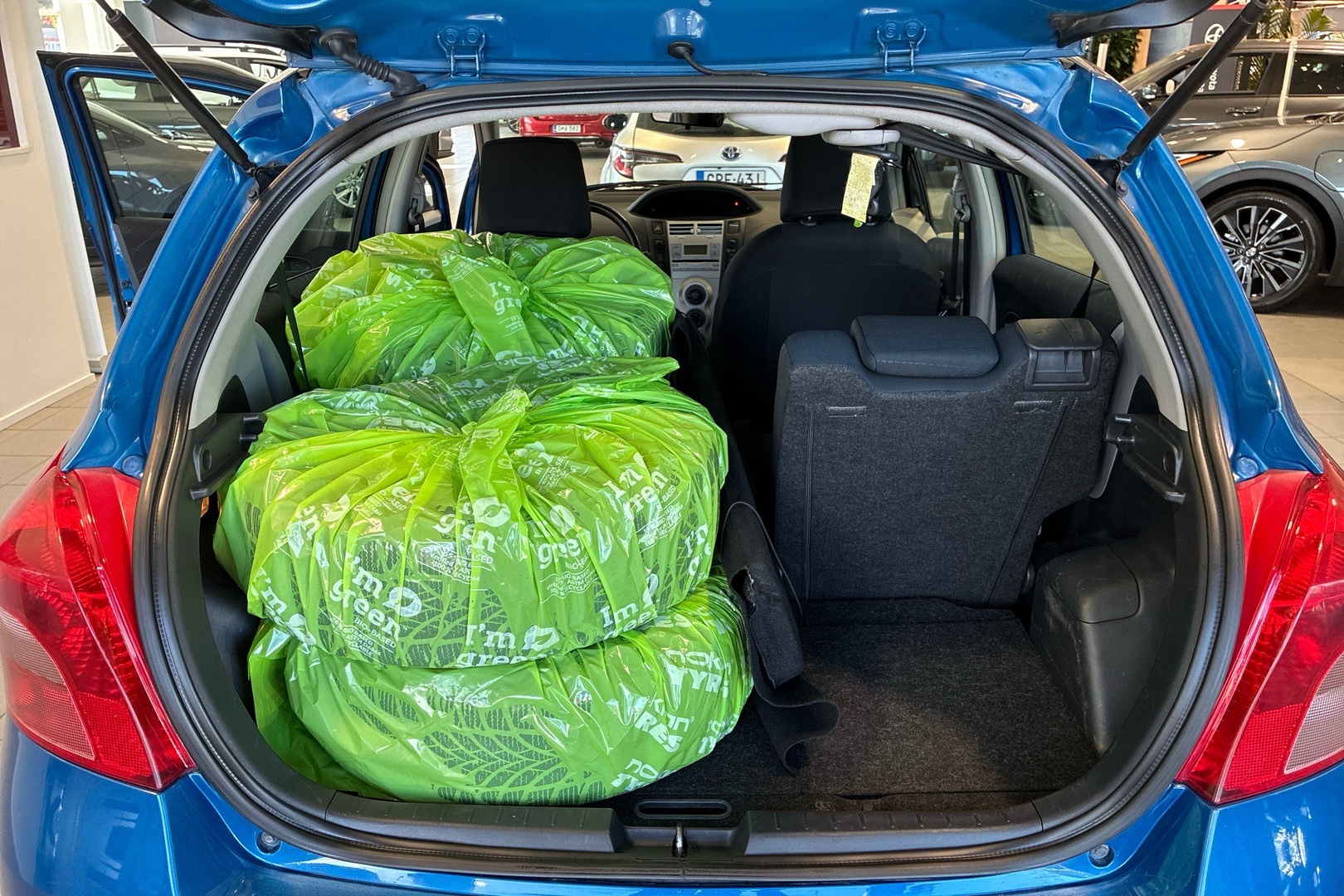 TOYOTA Yaris 2006