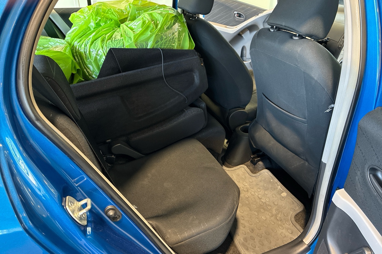 TOYOTA Yaris 2006