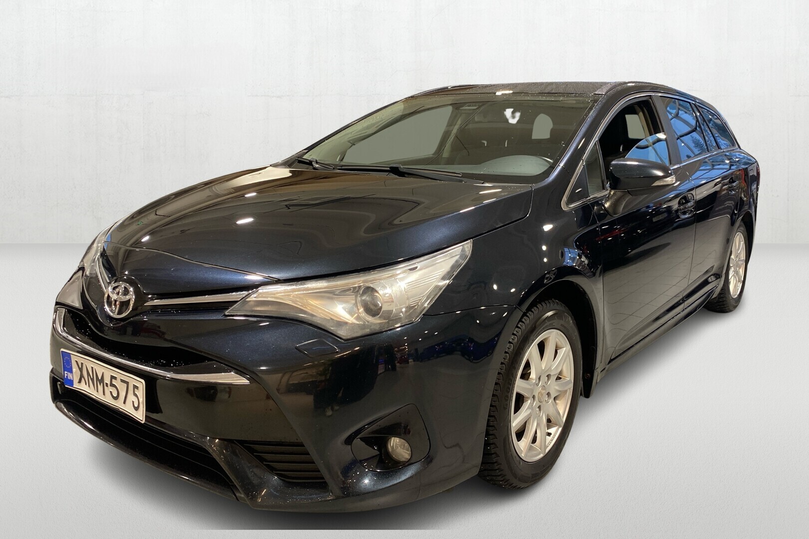 TOYOTA Avensis 2015
