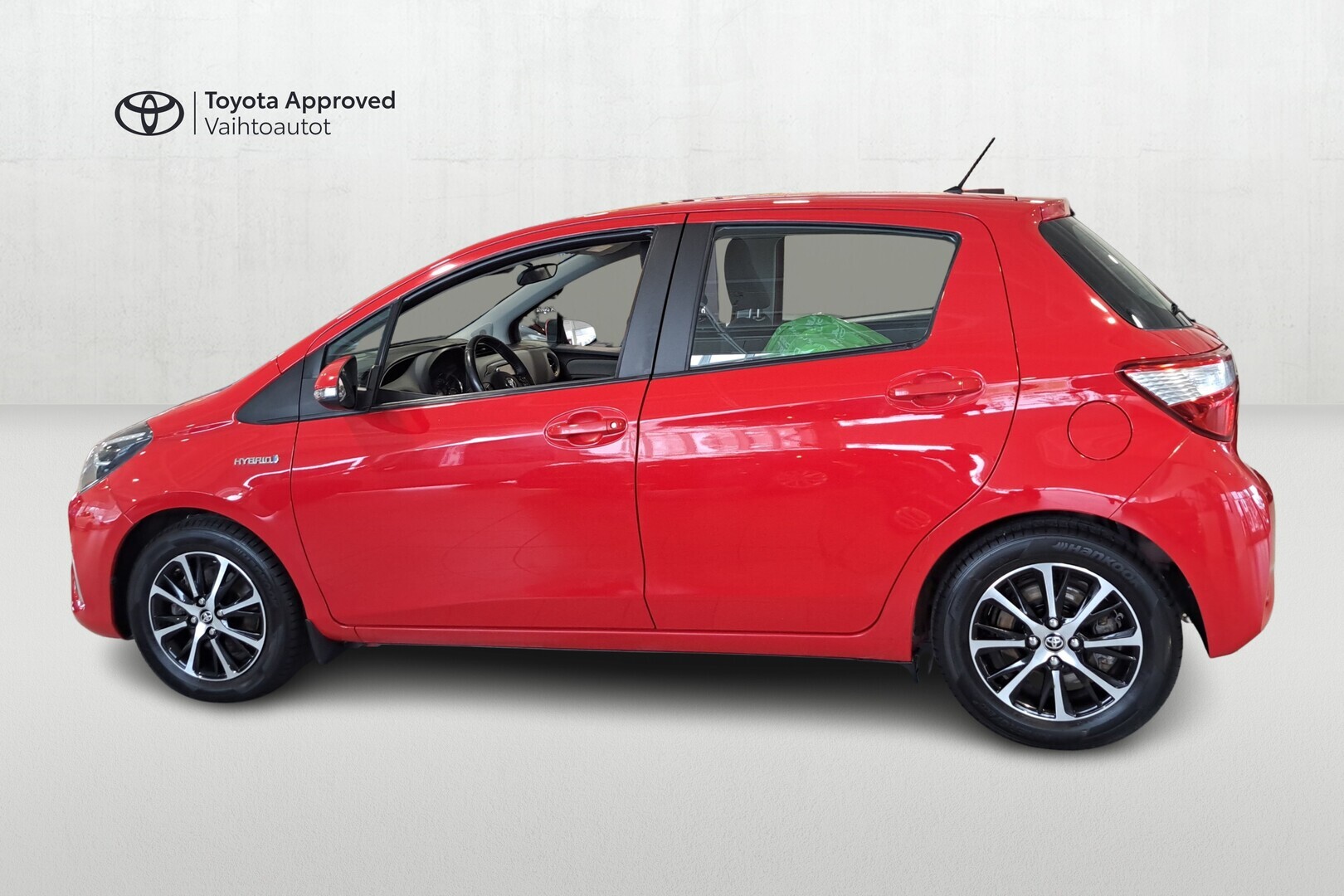 TOYOTA Yaris 2018