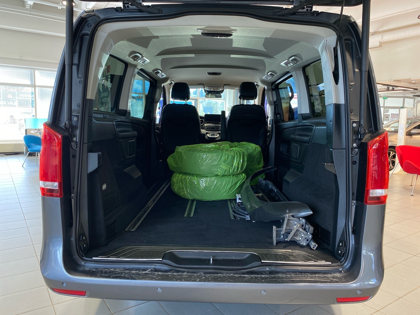 MERCEDES-BENZ EQV 2020