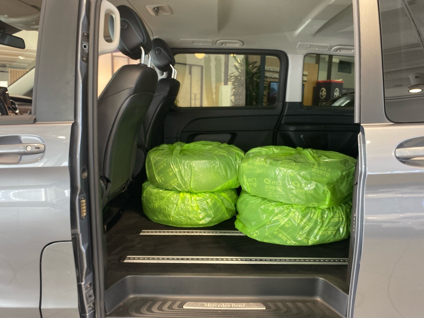 MERCEDES-BENZ EQV 2020