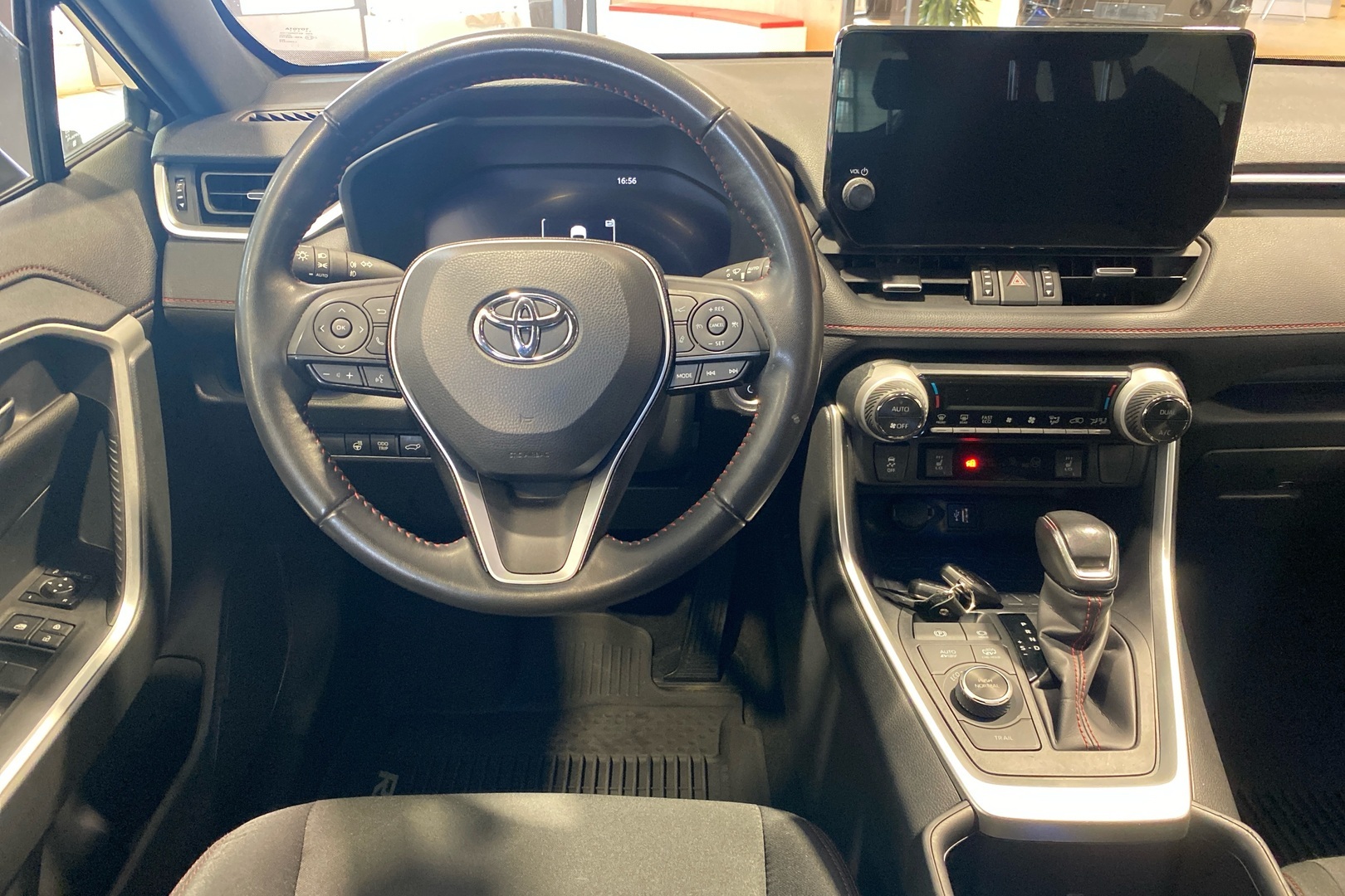 TOYOTA RAV4 Plug-in 2024