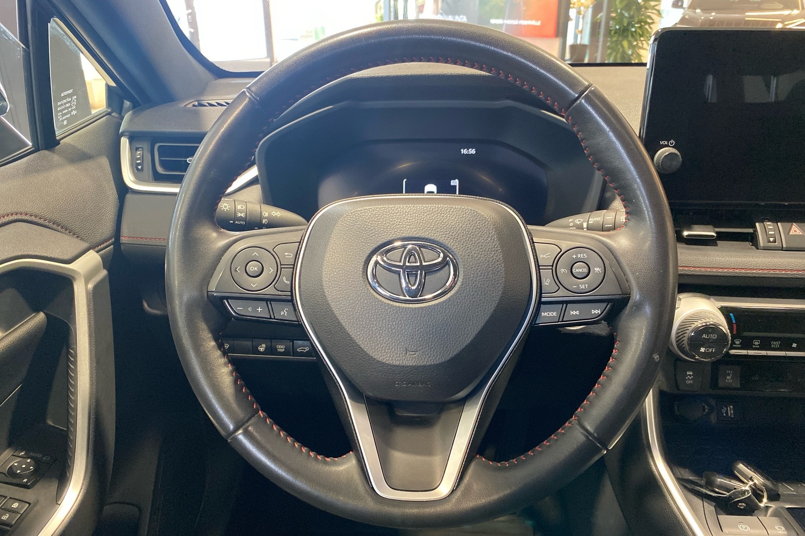 TOYOTA RAV4 Plug-in 2024