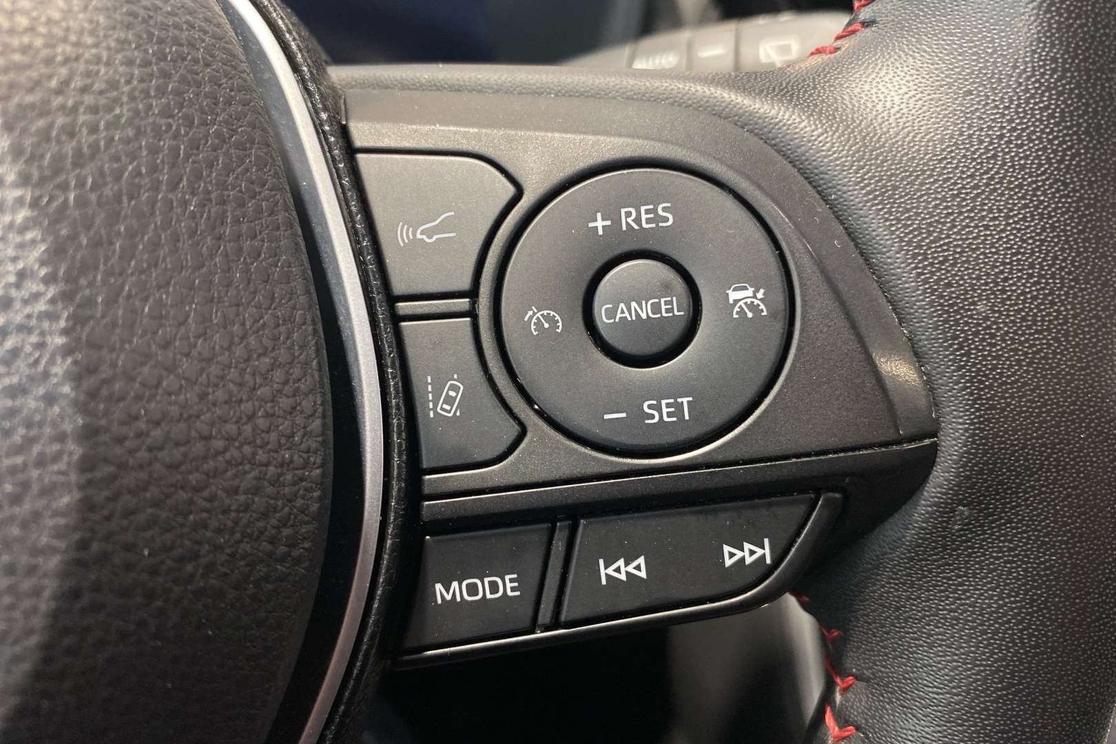 TOYOTA RAV4 Plug-in 2024