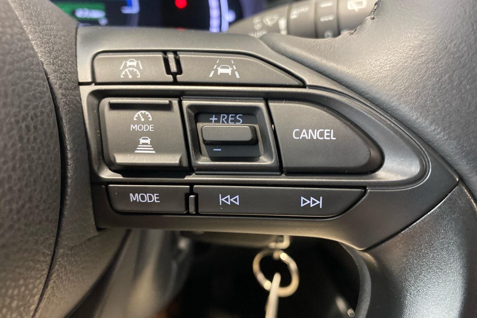 TOYOTA YARIS 2025