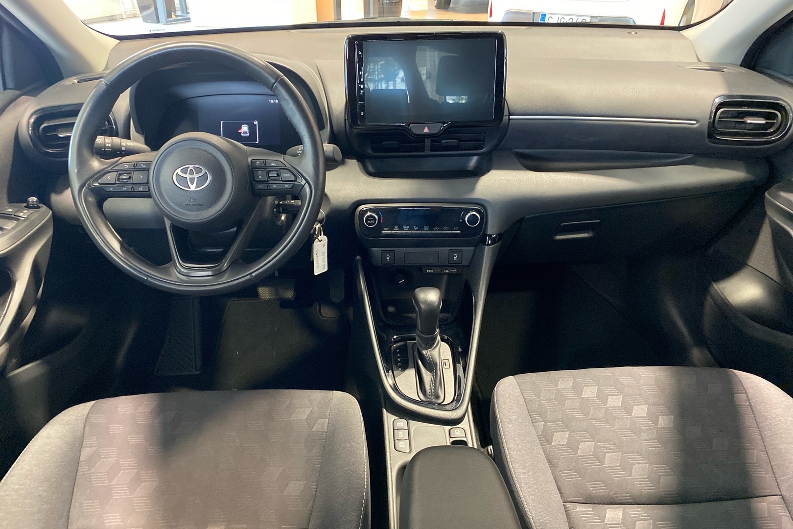 TOYOTA YARIS 2025