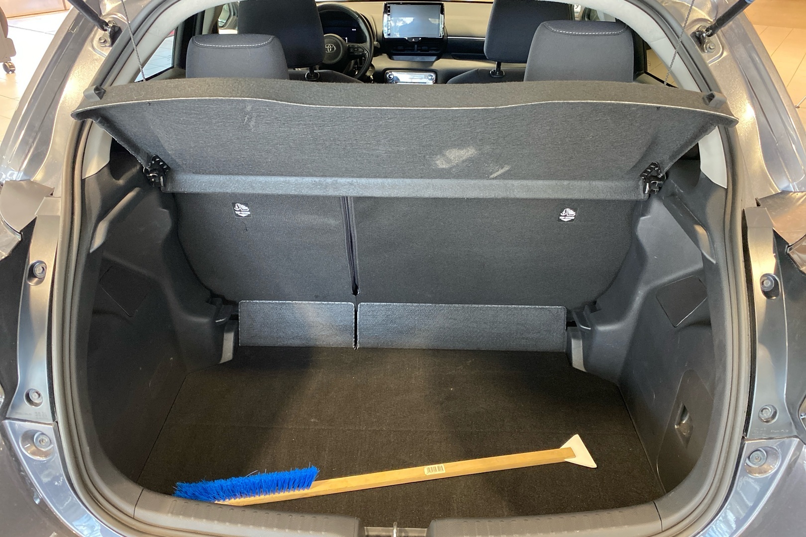 TOYOTA YARIS 2025