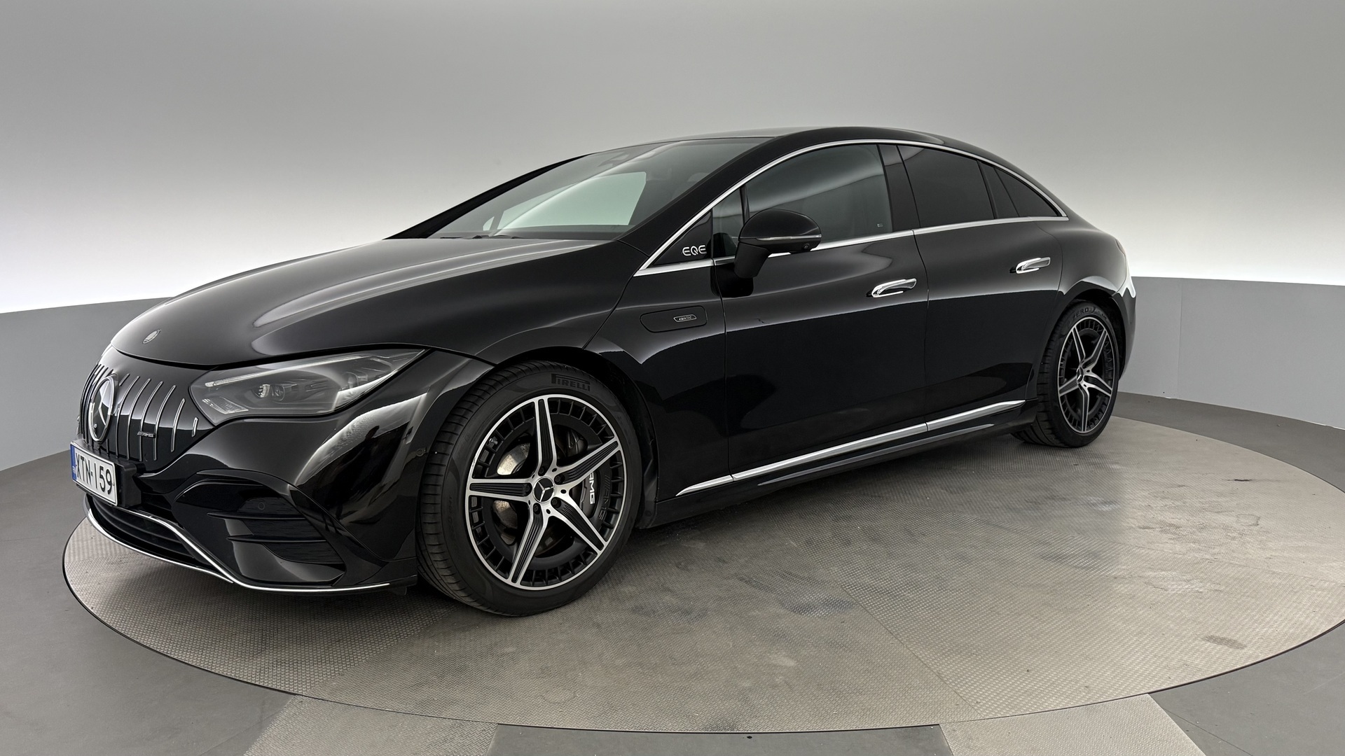MERCEDES-BENZ EQE 2024