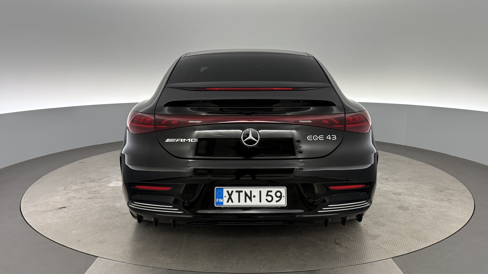 MERCEDES-BENZ EQE 2024