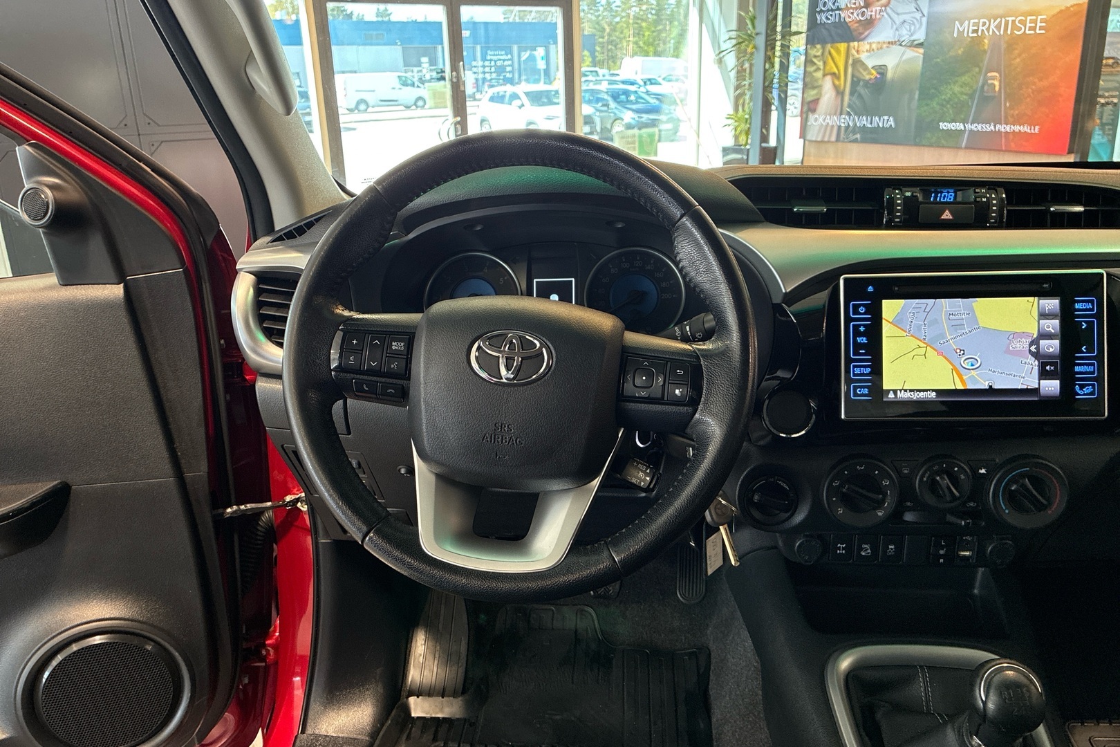 TOYOTA Hilux 2016
