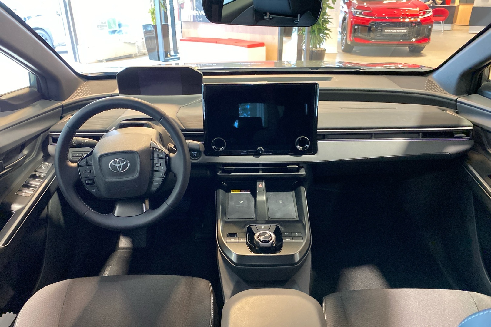 TOYOTA C-HR+ 2026