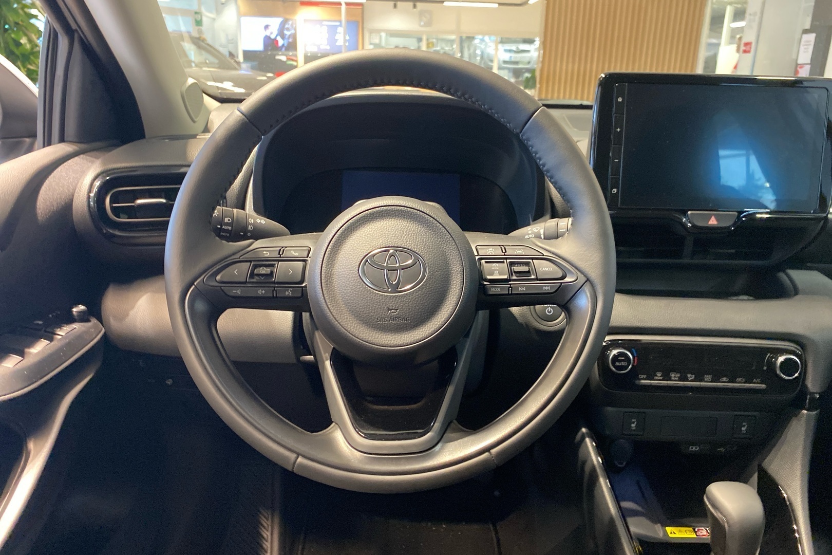 TOYOTA YARIS 2026