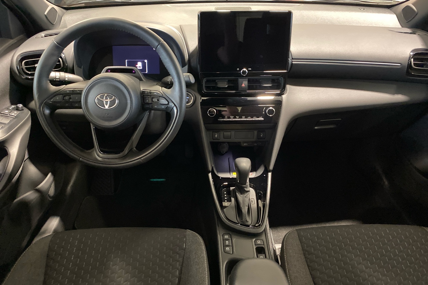 TOYOTA Yaris Cross 2026