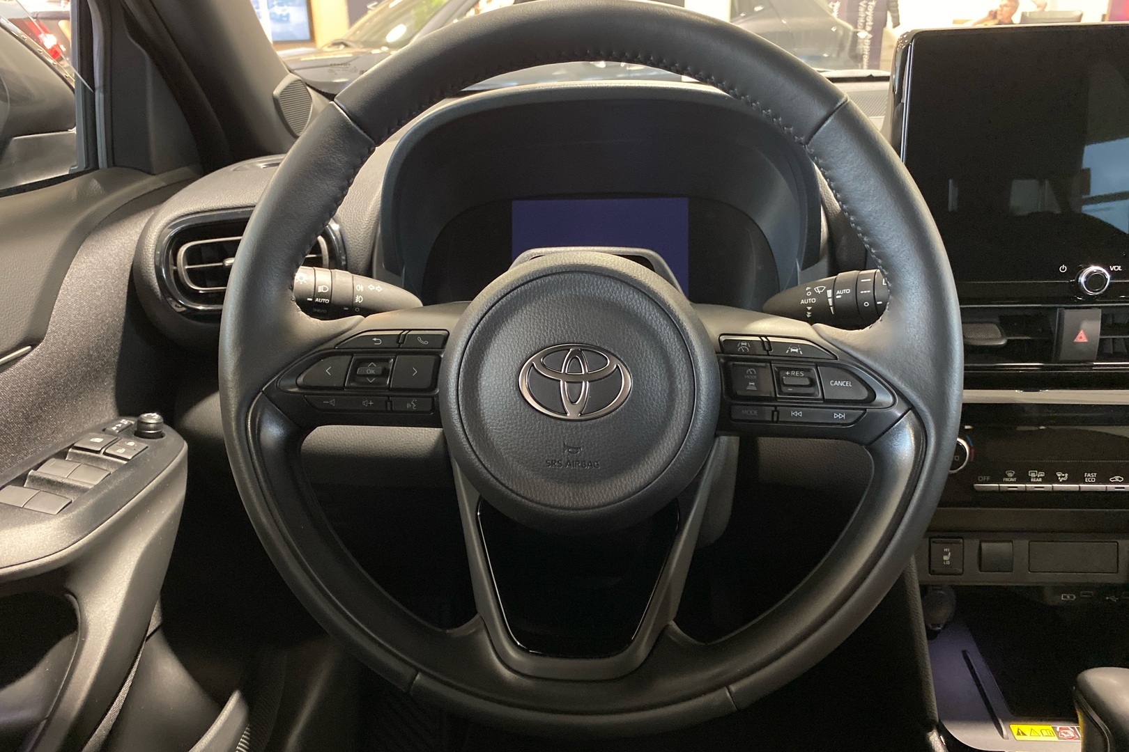 TOYOTA Yaris Cross 2026