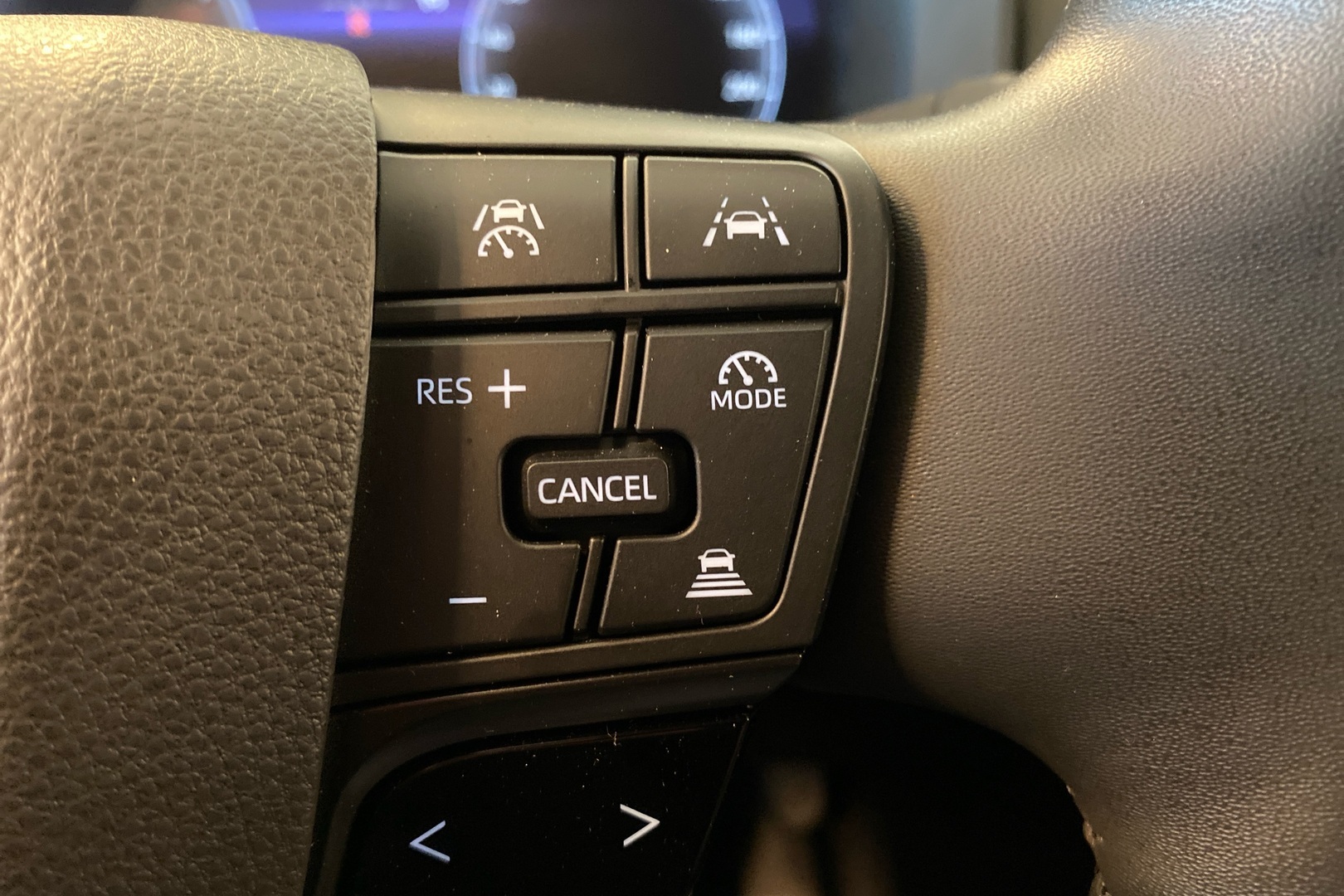 TOYOTA C-HR 2025