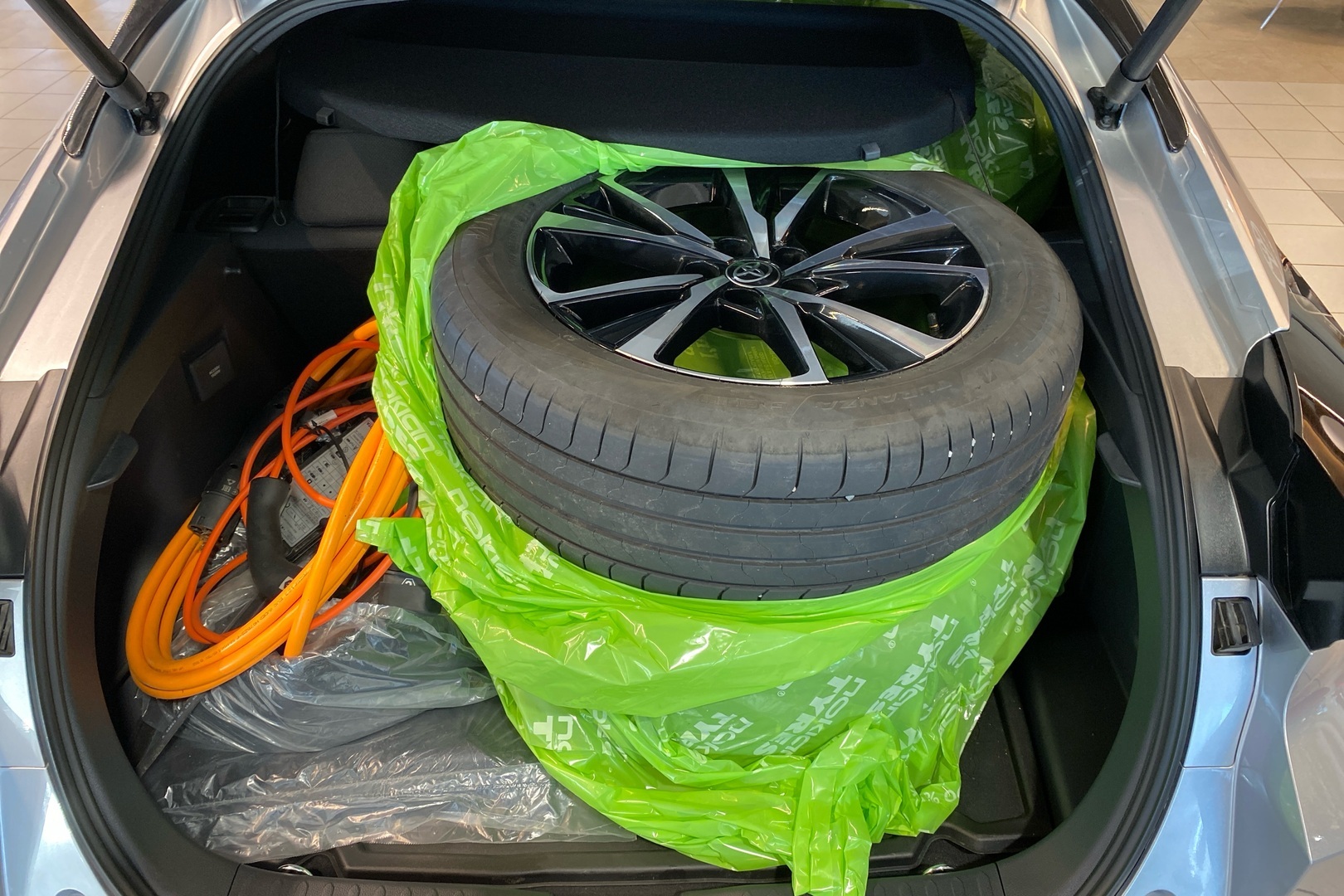TOYOTA C-HR 2025