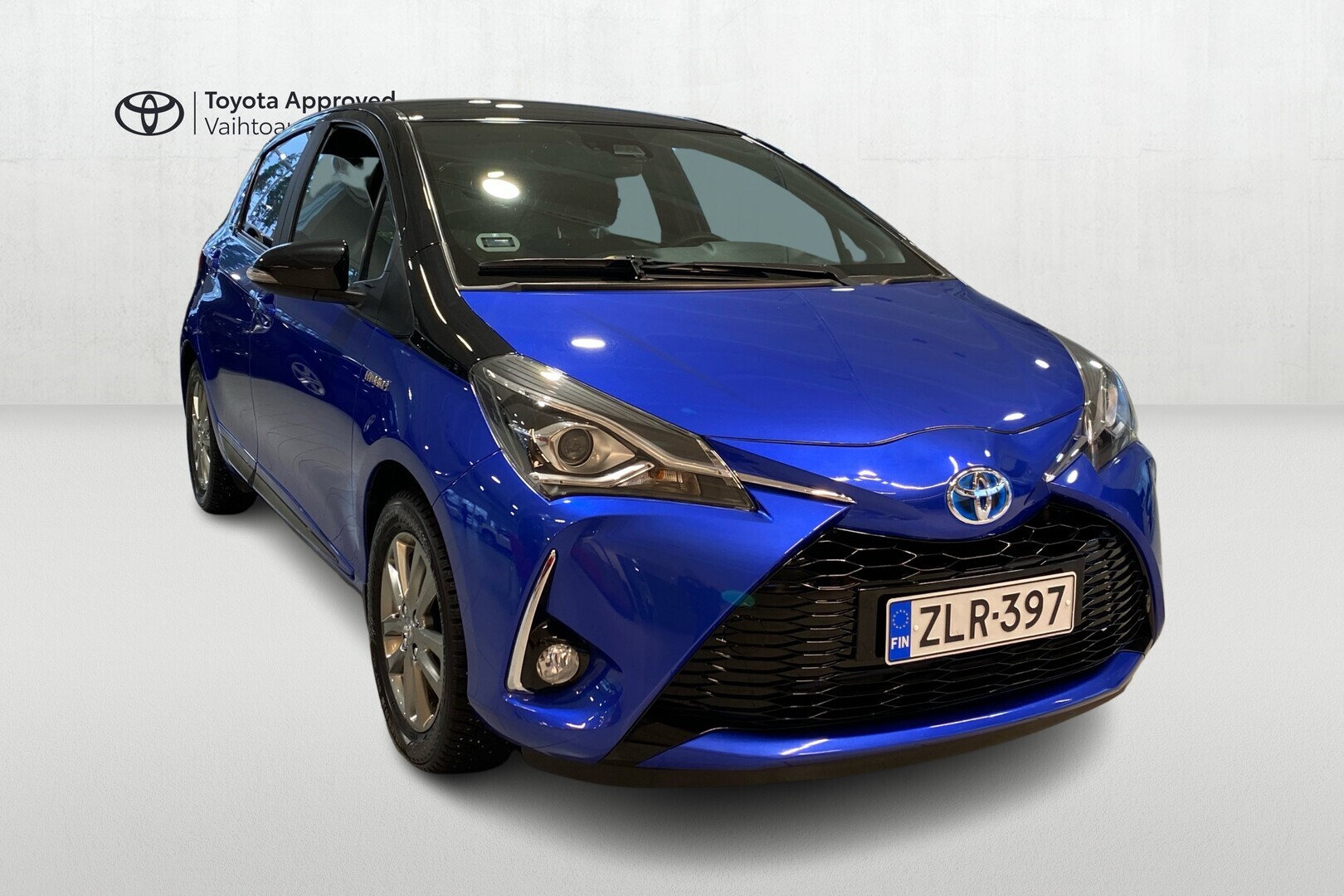 TOYOTA Yaris 2017