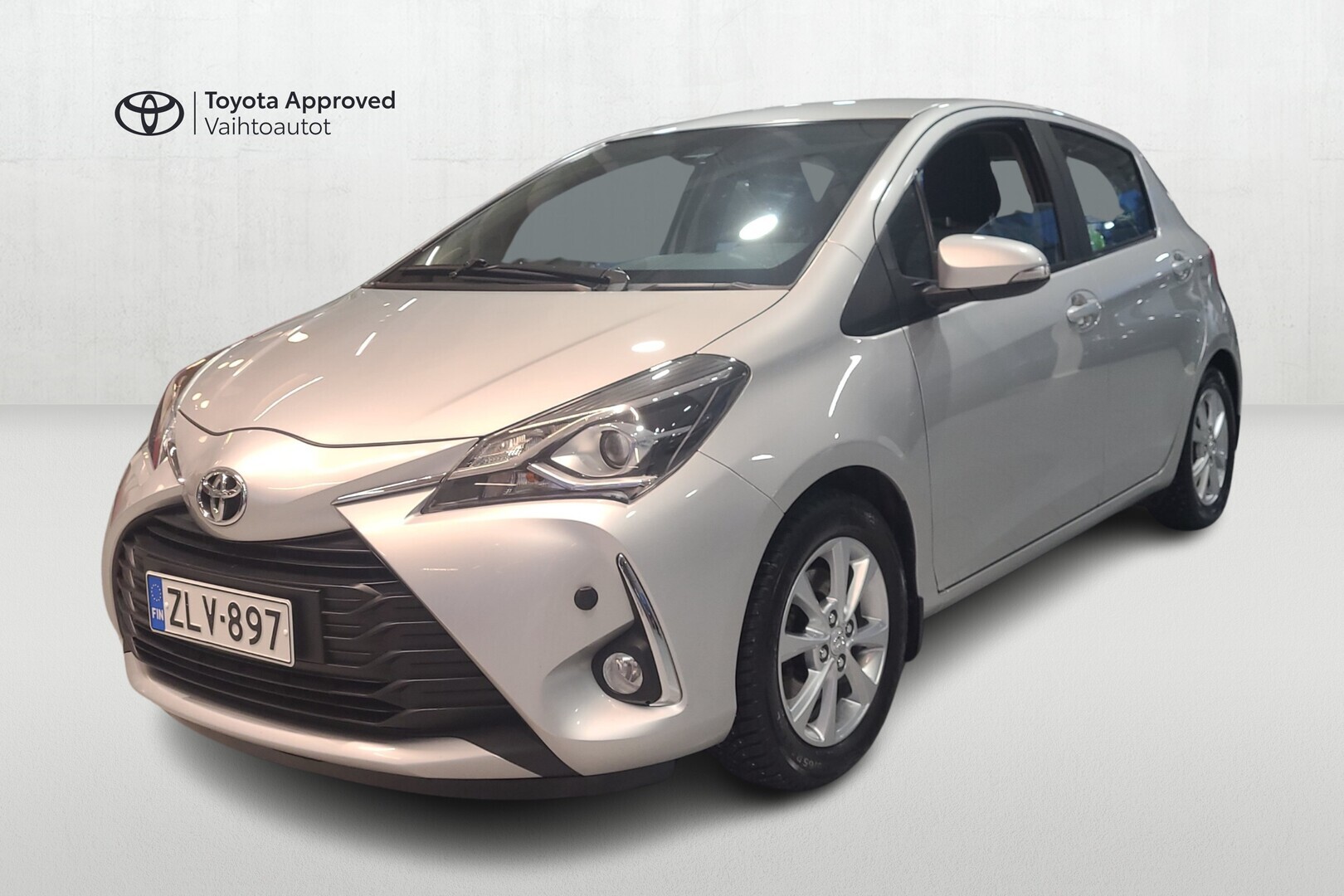 TOYOTA Yaris 2018