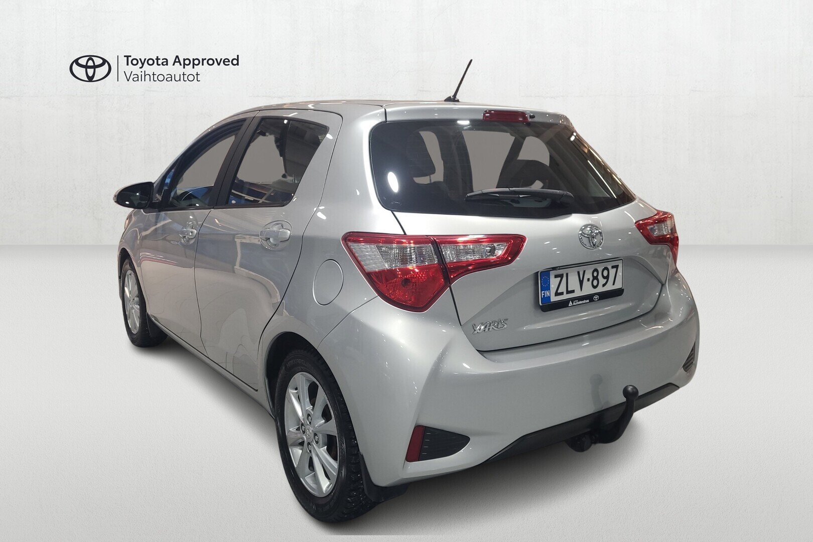 TOYOTA Yaris 2018