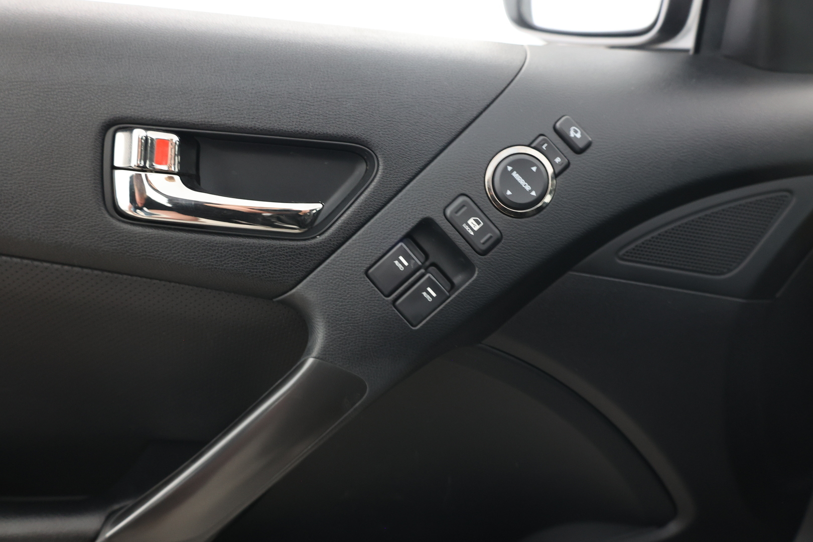 HYUNDAI Genesis Coupe 2011