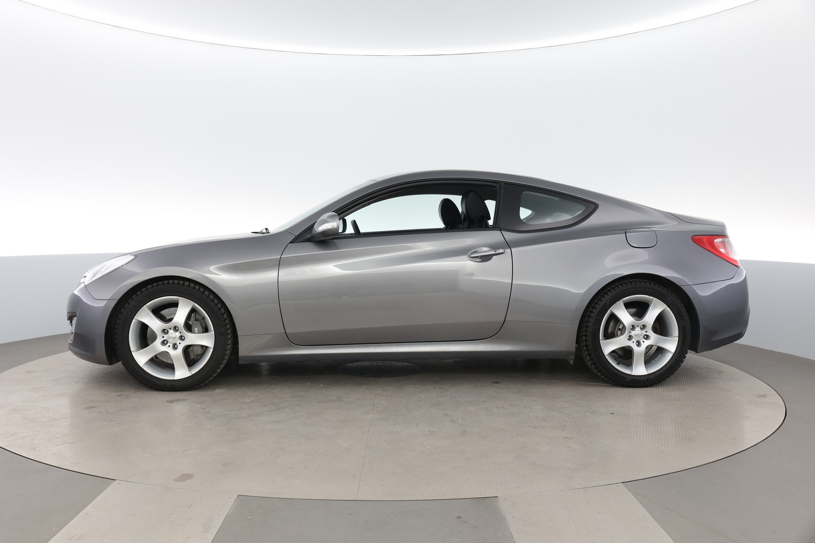 HYUNDAI Genesis Coupe 2011