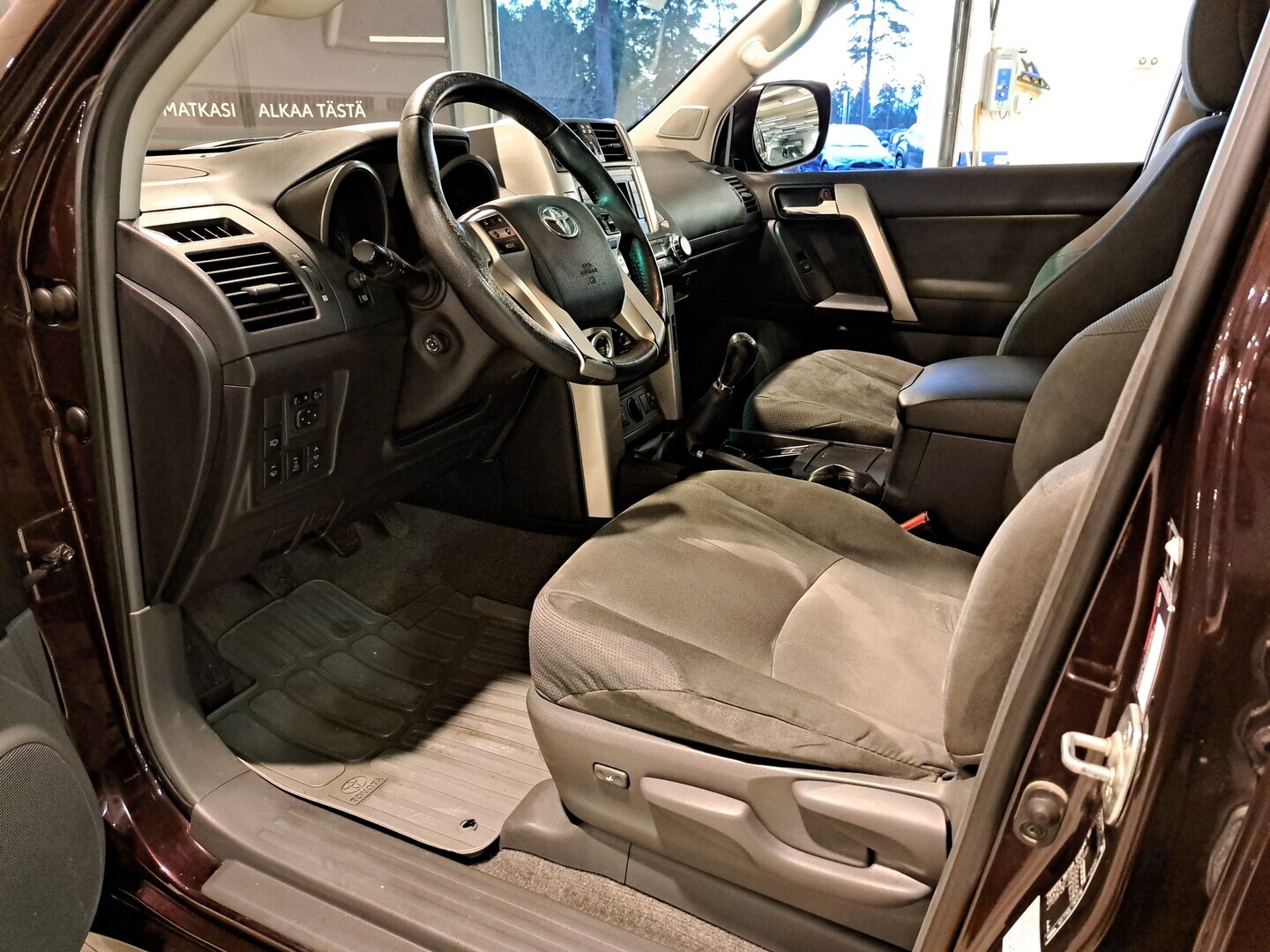 TOYOTA Land Cruiser 2010