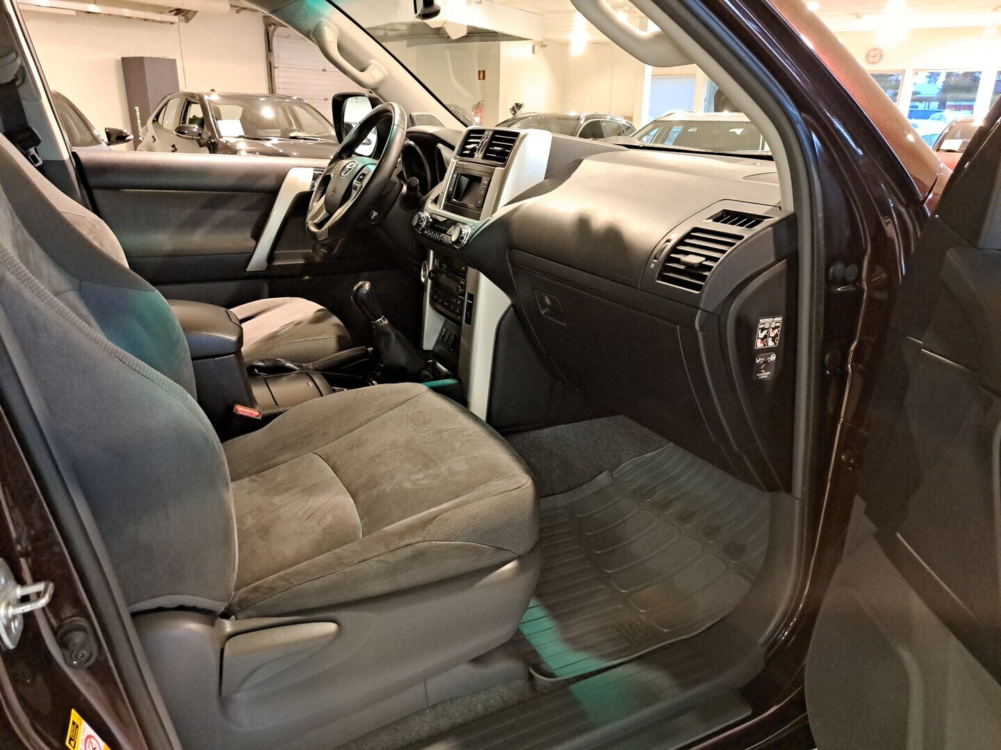 TOYOTA Land Cruiser 2010