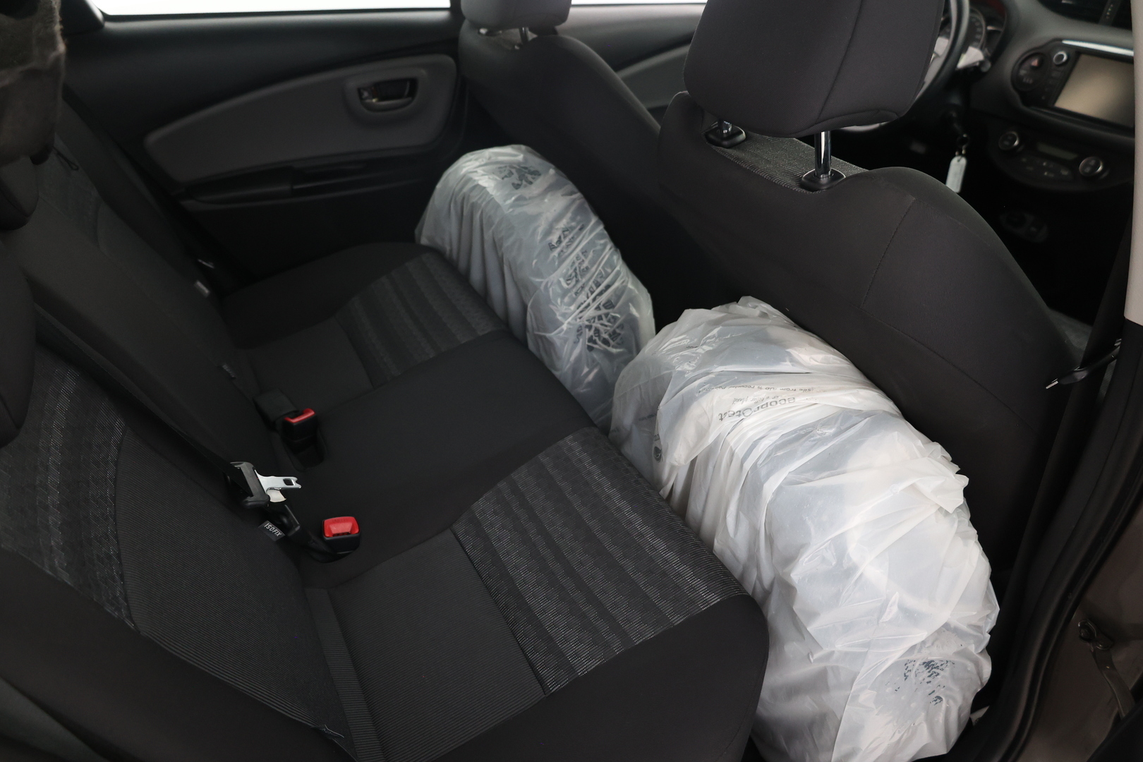 TOYOTA Yaris 2016