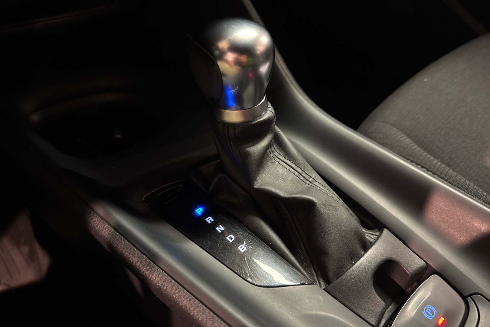 TOYOTA C-HR 2019