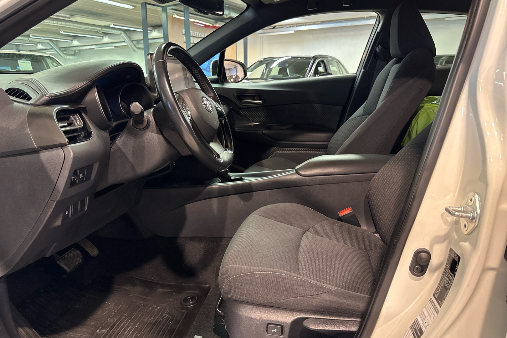 TOYOTA C-HR 2019