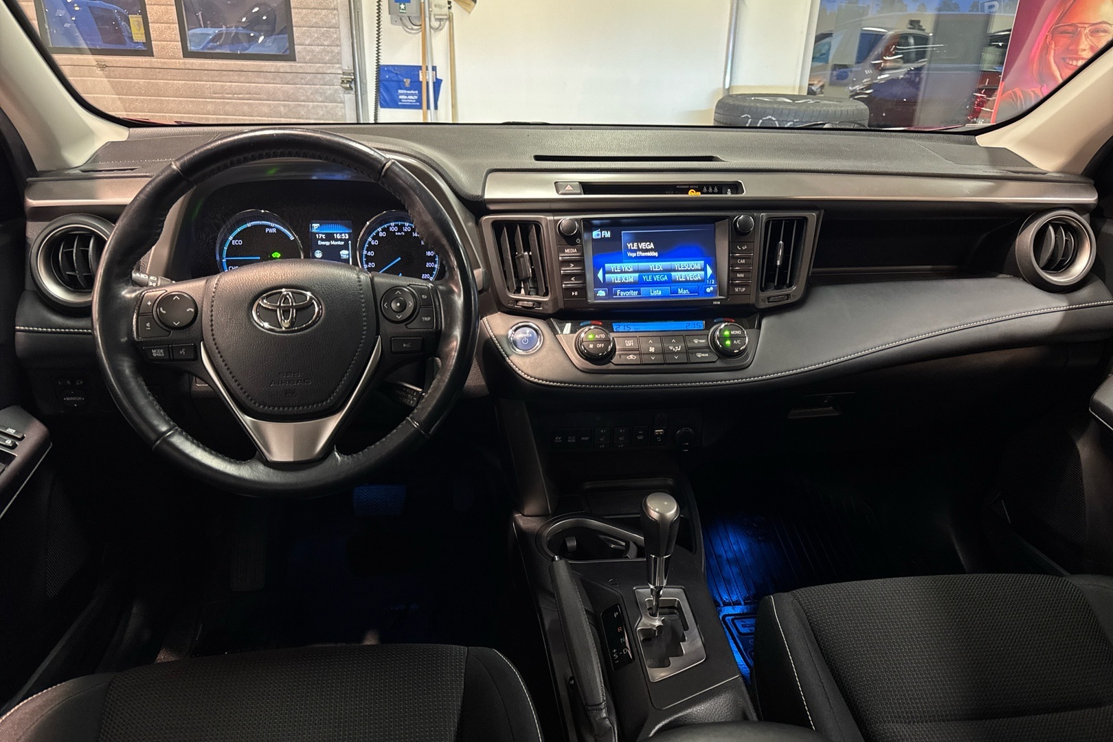 TOYOTA RAV4 2018