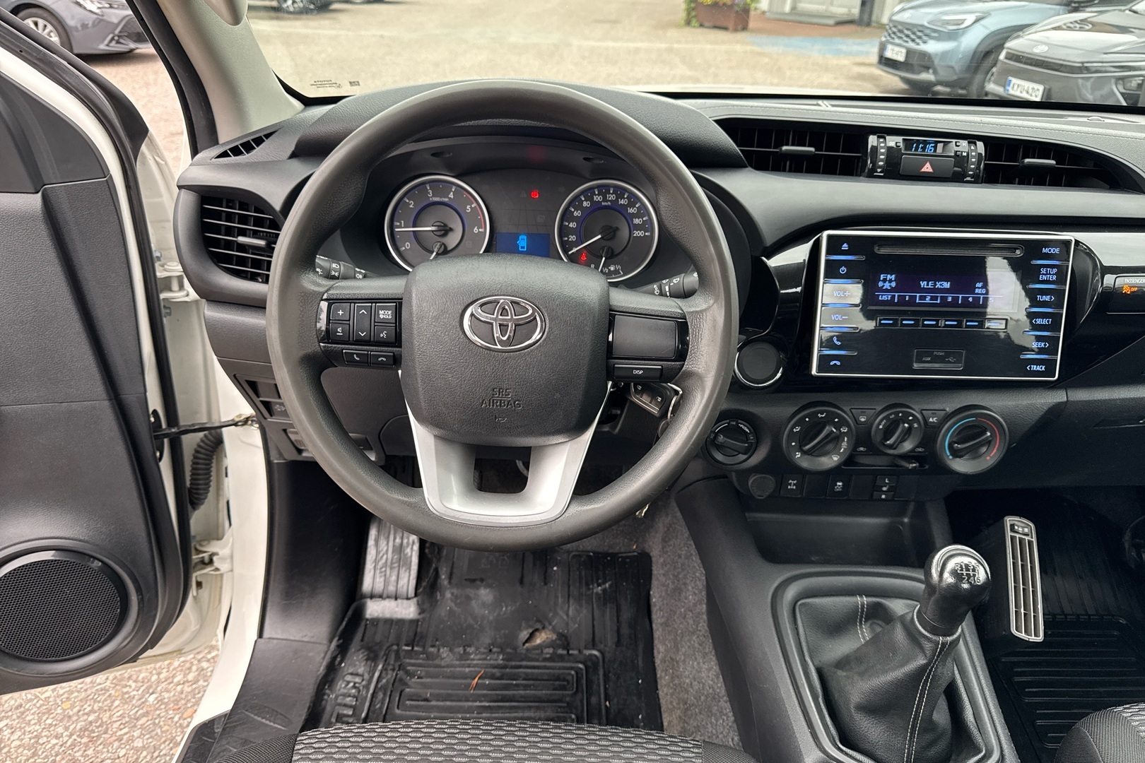 TOYOTA Hilux 2019