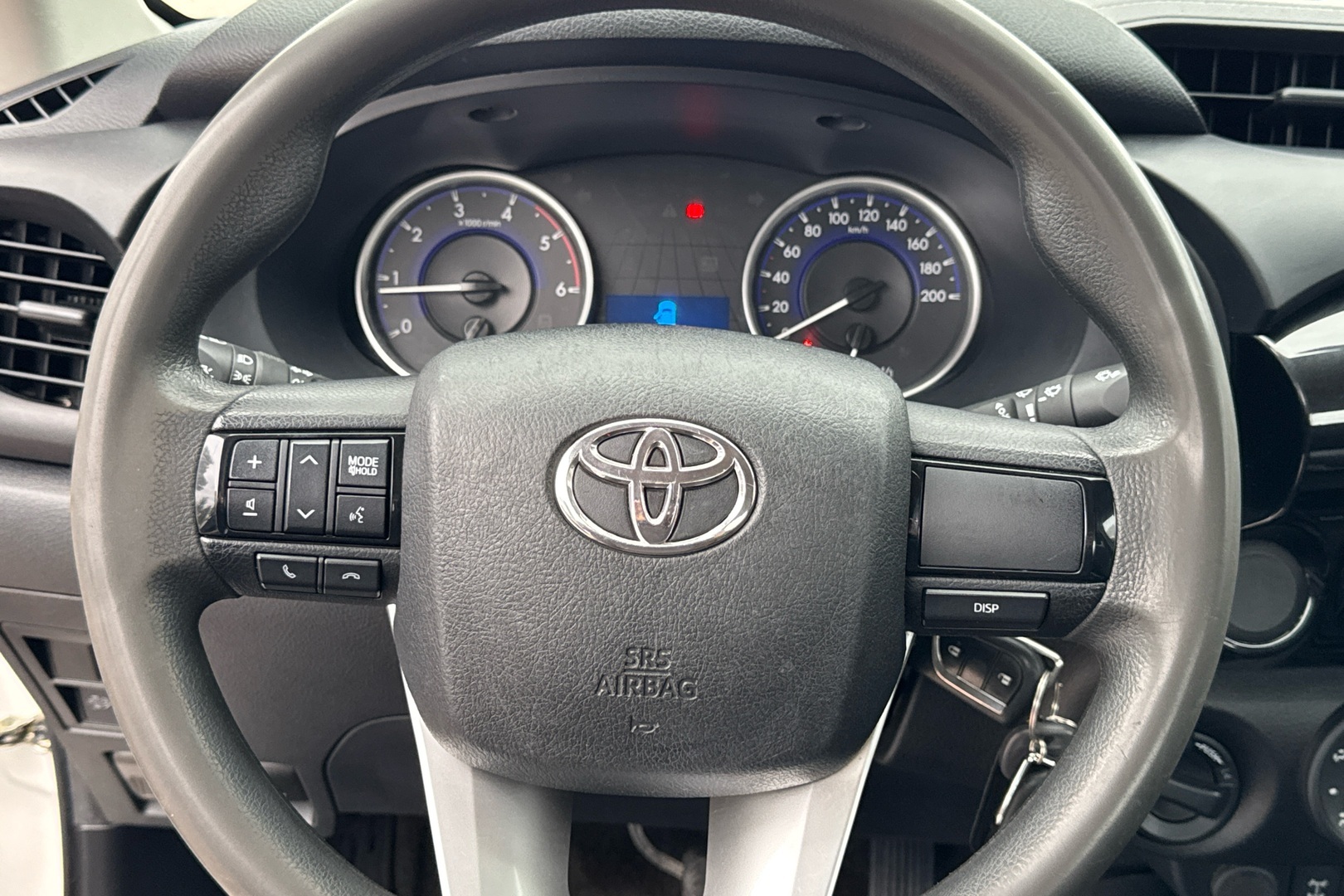 TOYOTA Hilux 2019