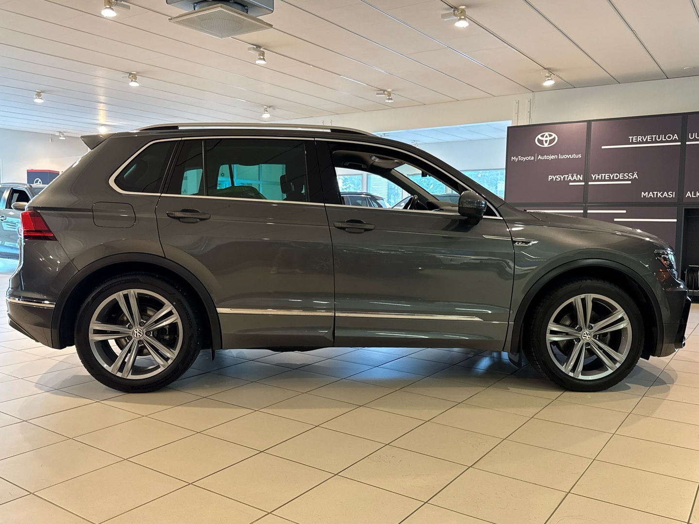 VOLKSWAGEN Tiguan 2020