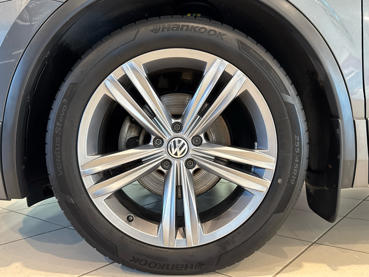 VOLKSWAGEN Tiguan 2020