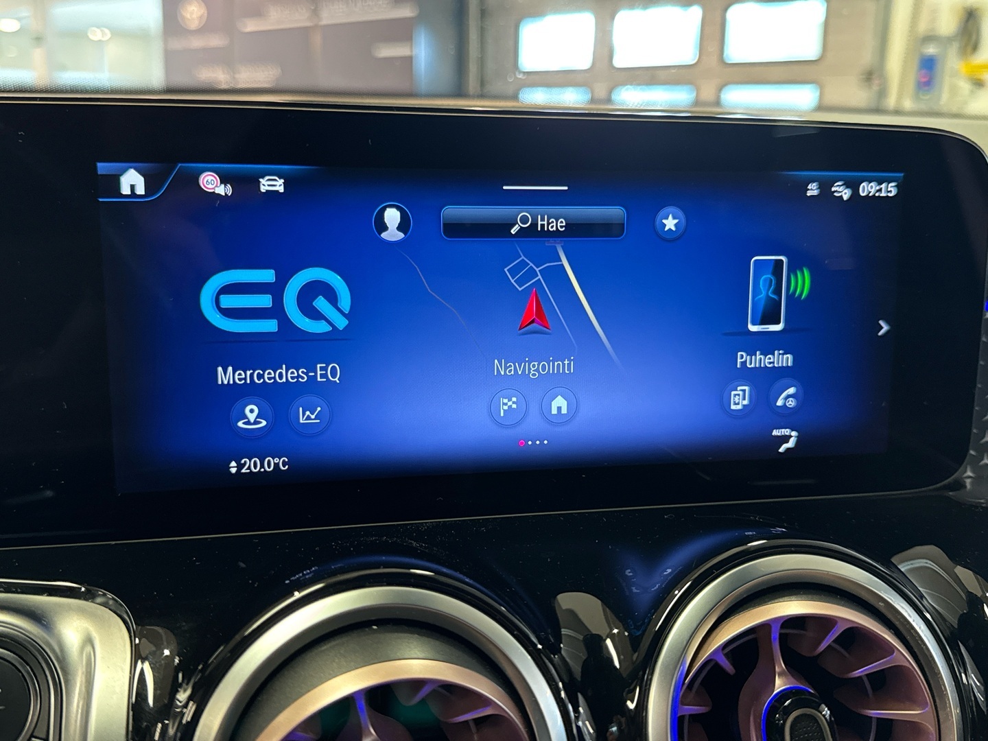 MERCEDES-BENZ EQB 2024