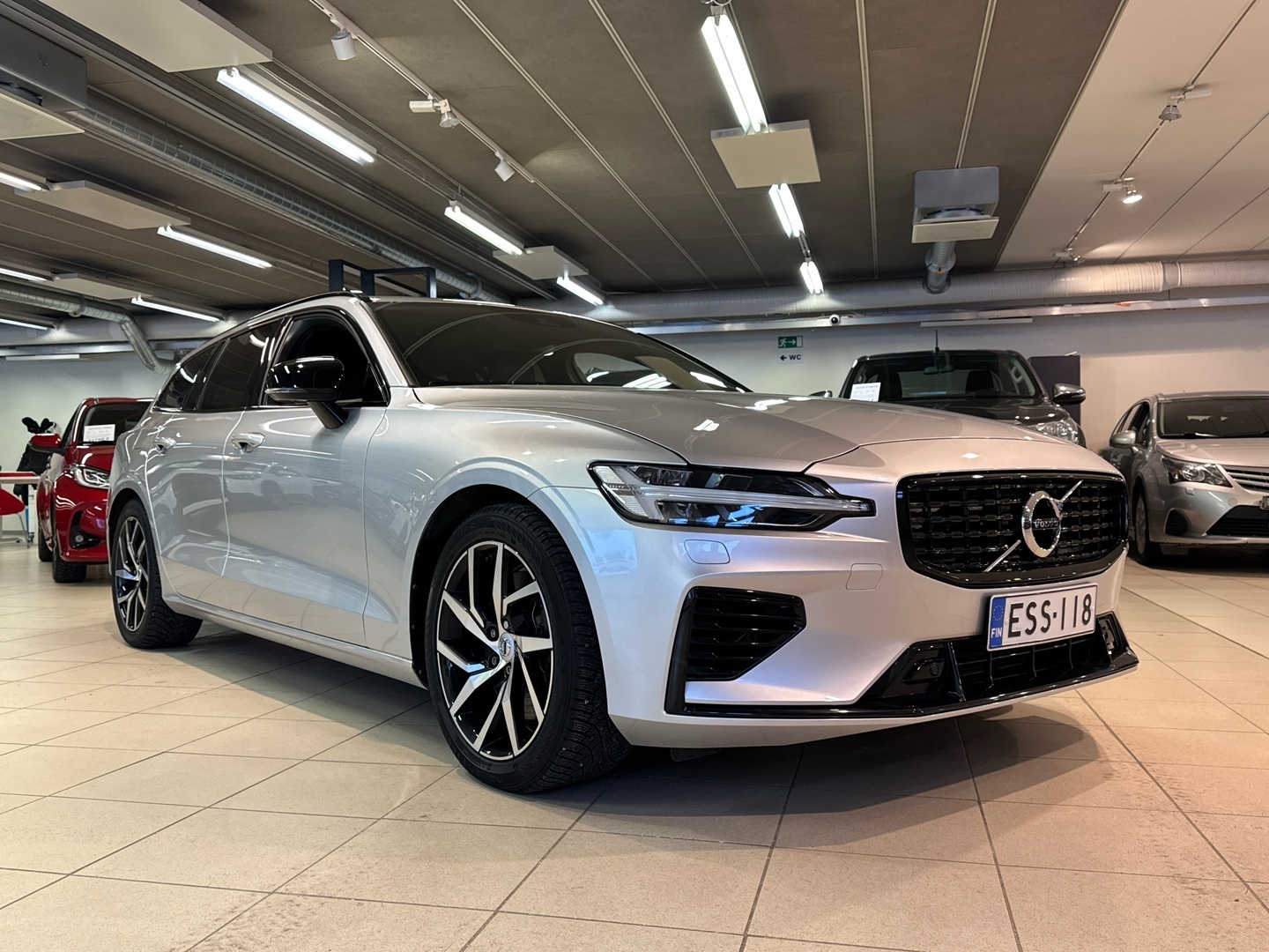 VOLVO V60 2021