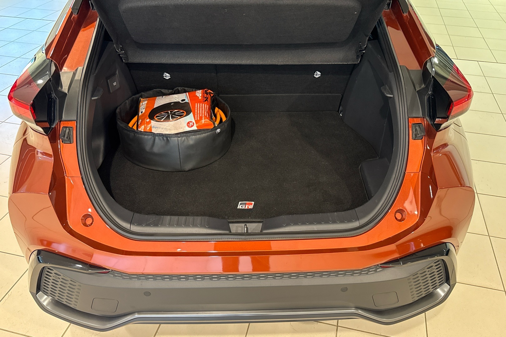TOYOTA C-HR 2025