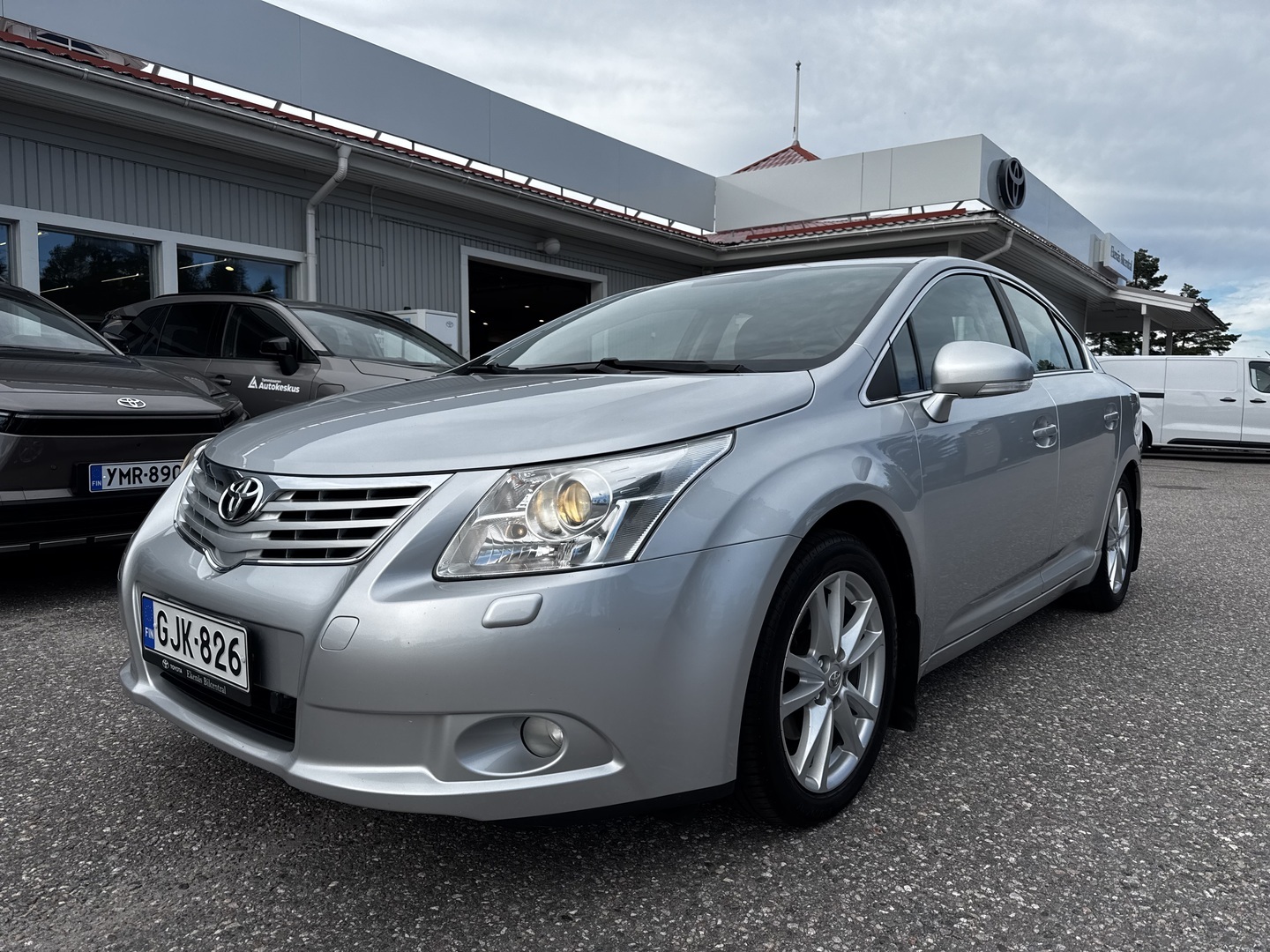 TOYOTA Avensis 2011