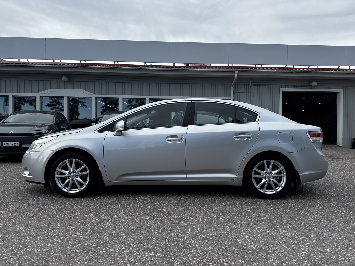 TOYOTA Avensis 2011