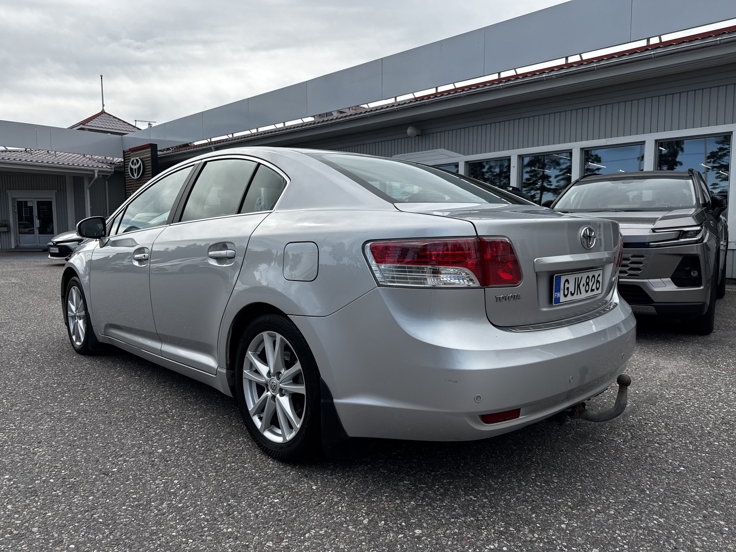 TOYOTA Avensis 2011
