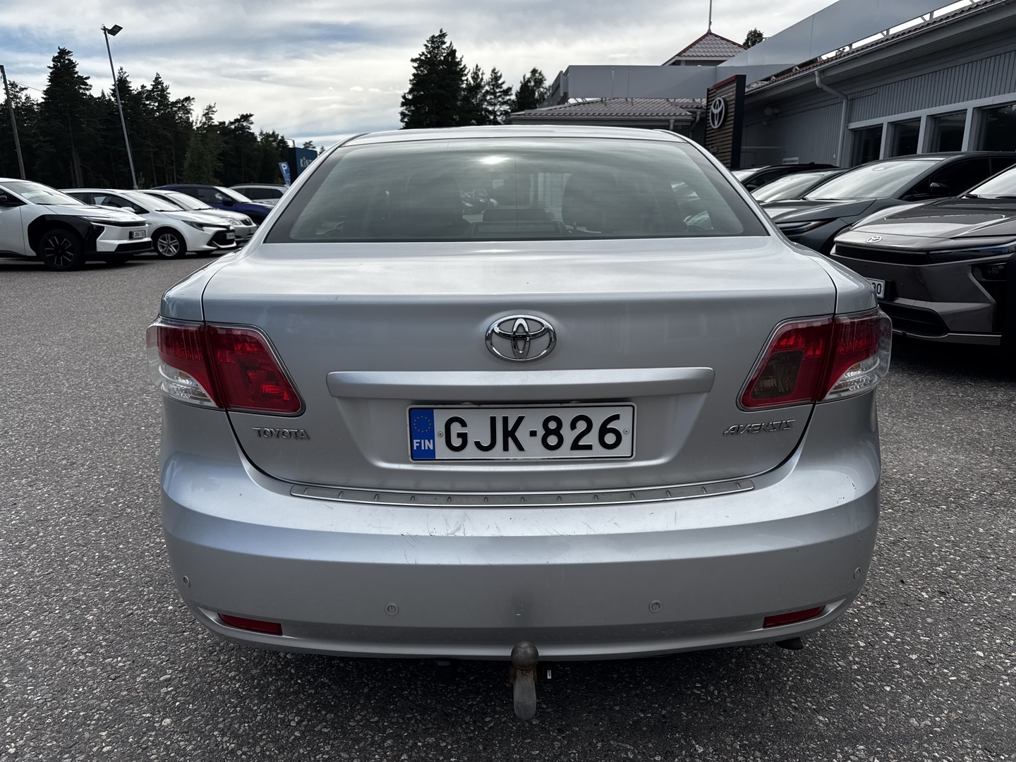 TOYOTA Avensis 2011