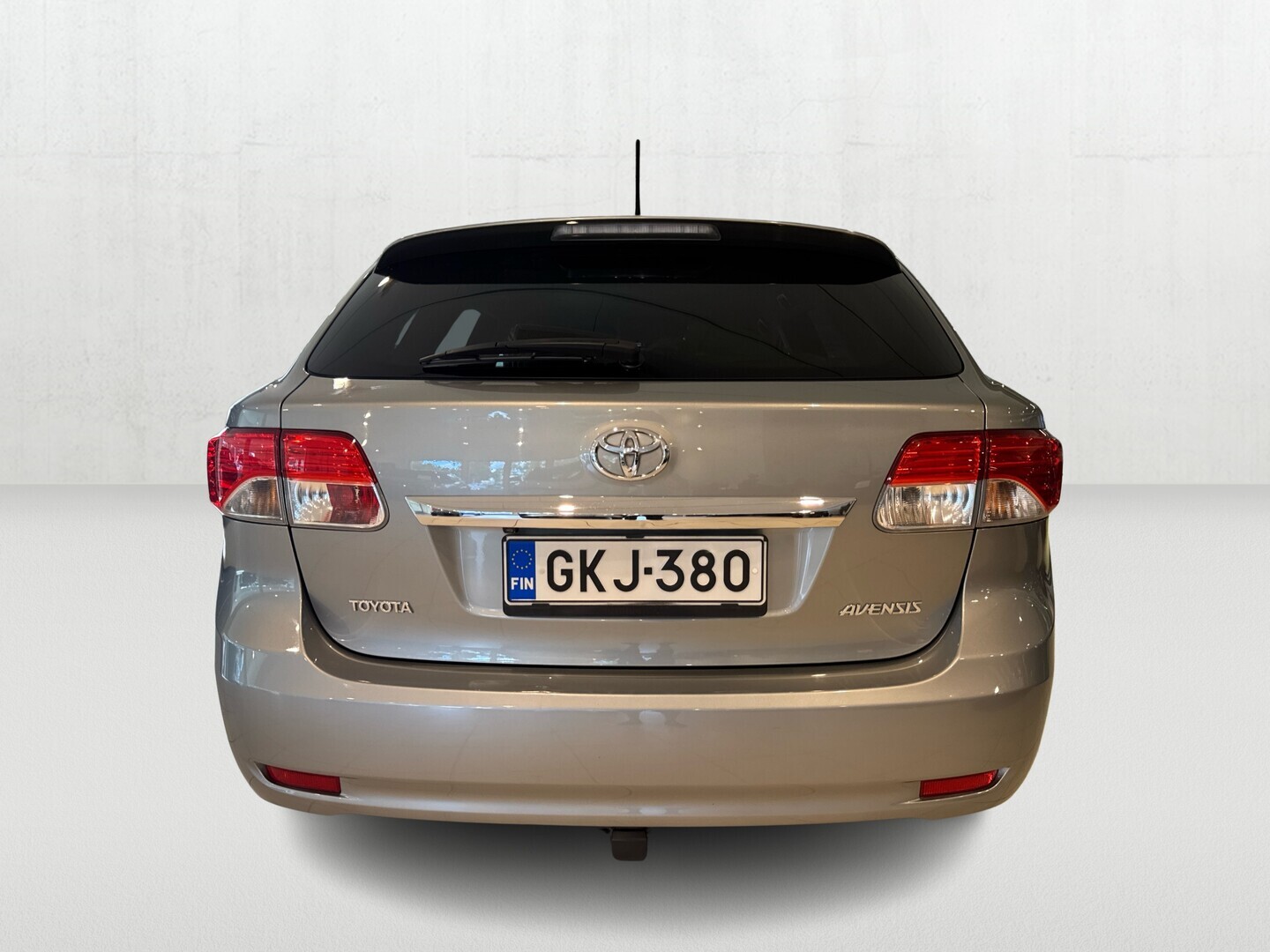 TOYOTA Avensis 2012