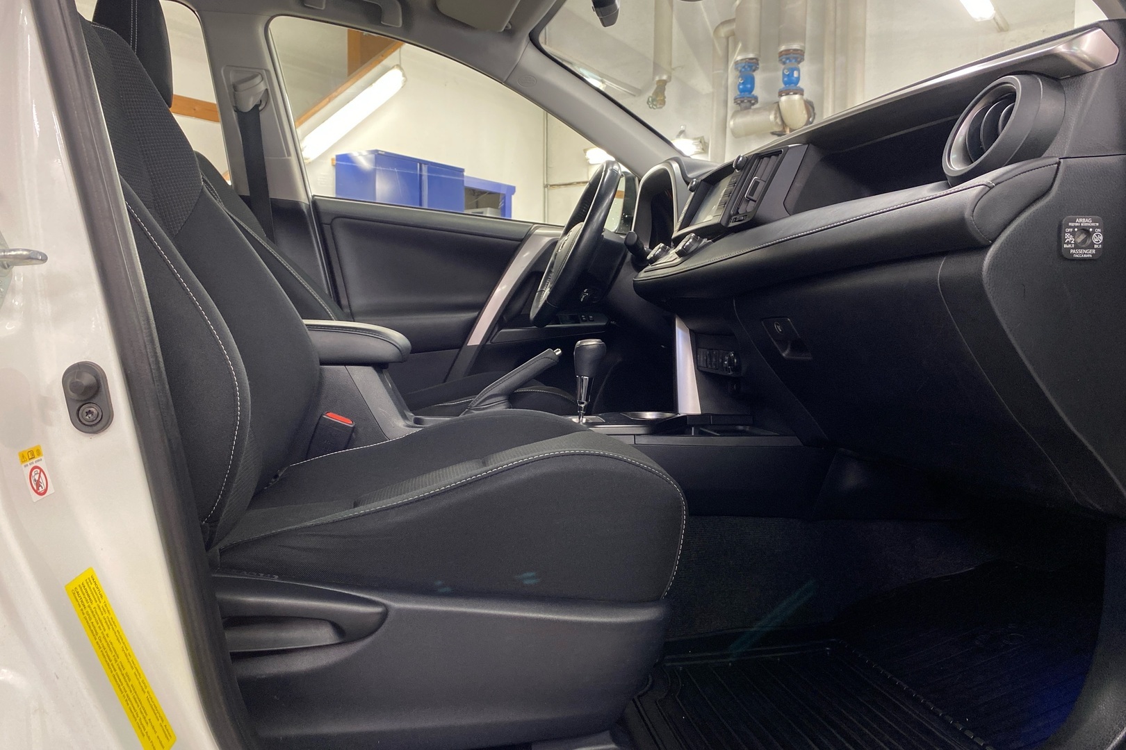 TOYOTA RAV4 2017