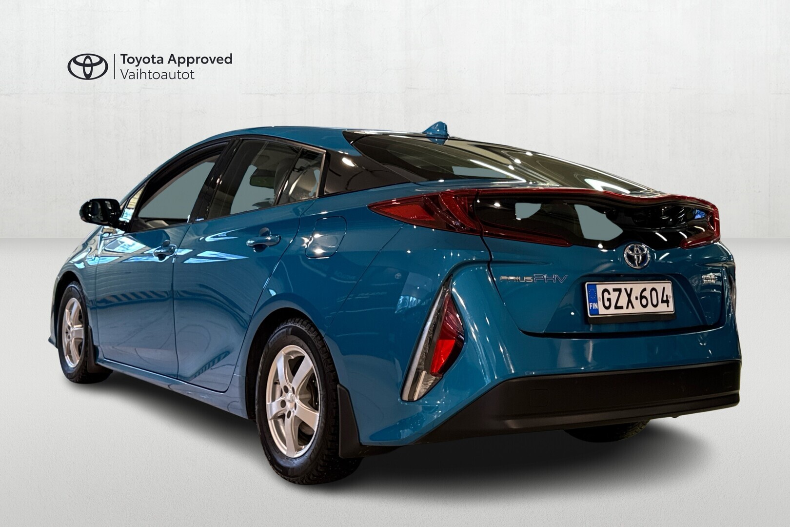 TOYOTA Prius Plug-in 2021