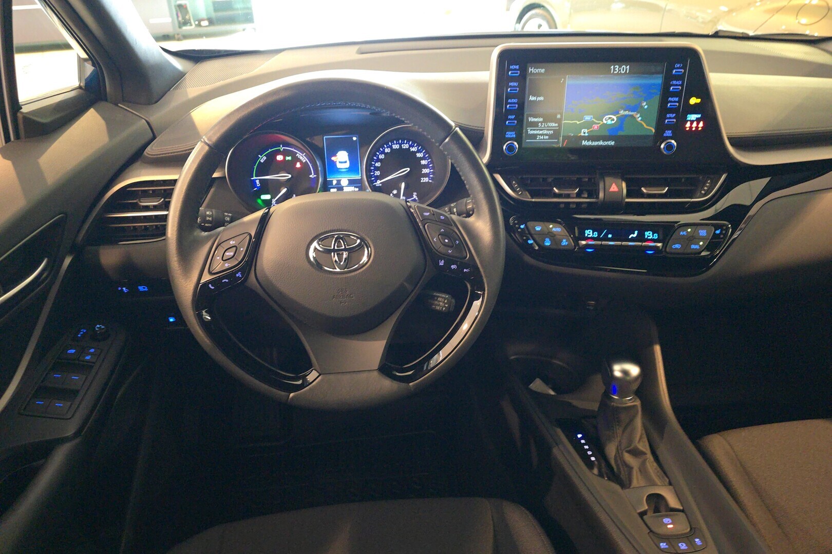 TOYOTA C-HR 2023