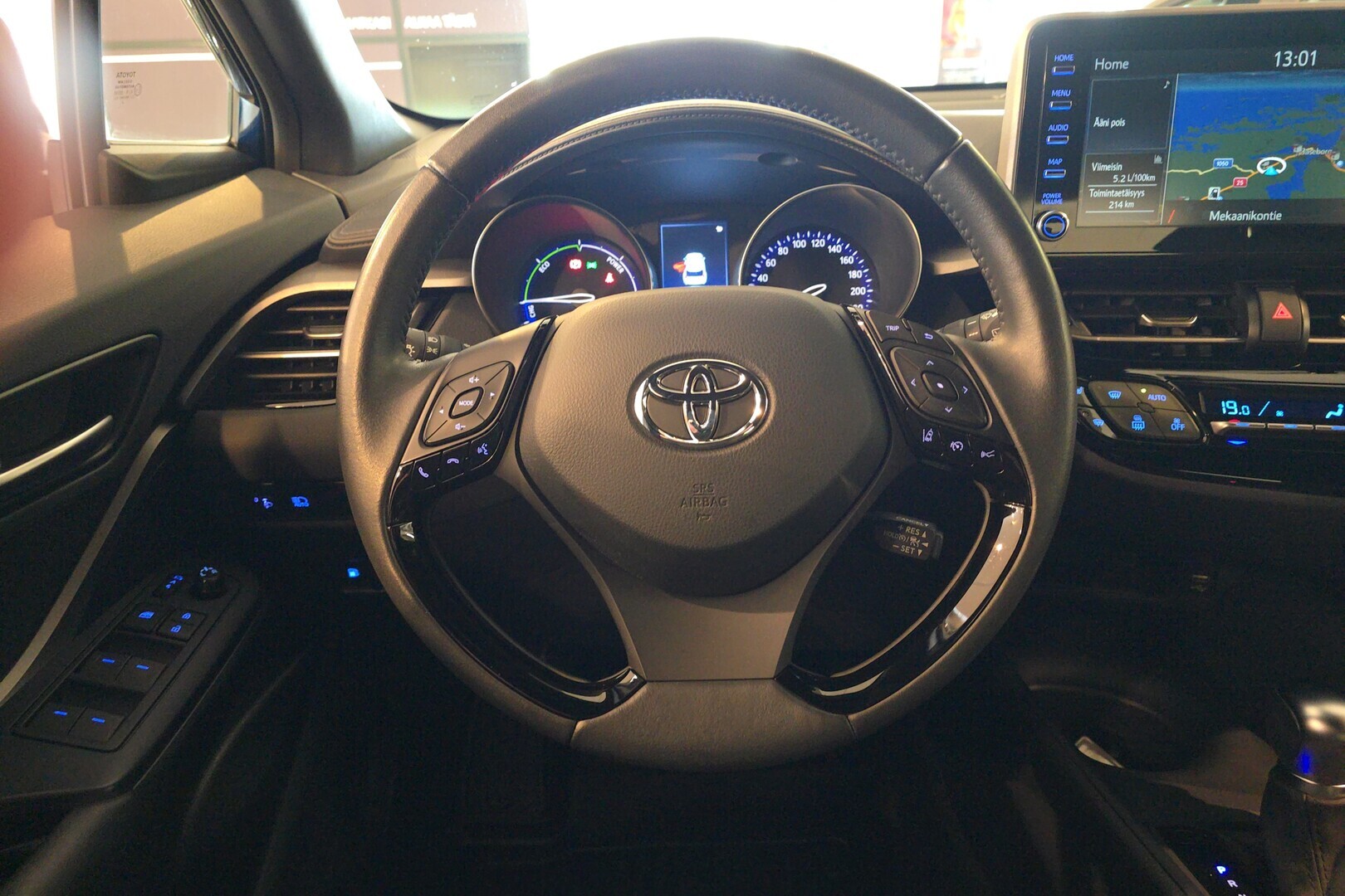 TOYOTA C-HR 2023