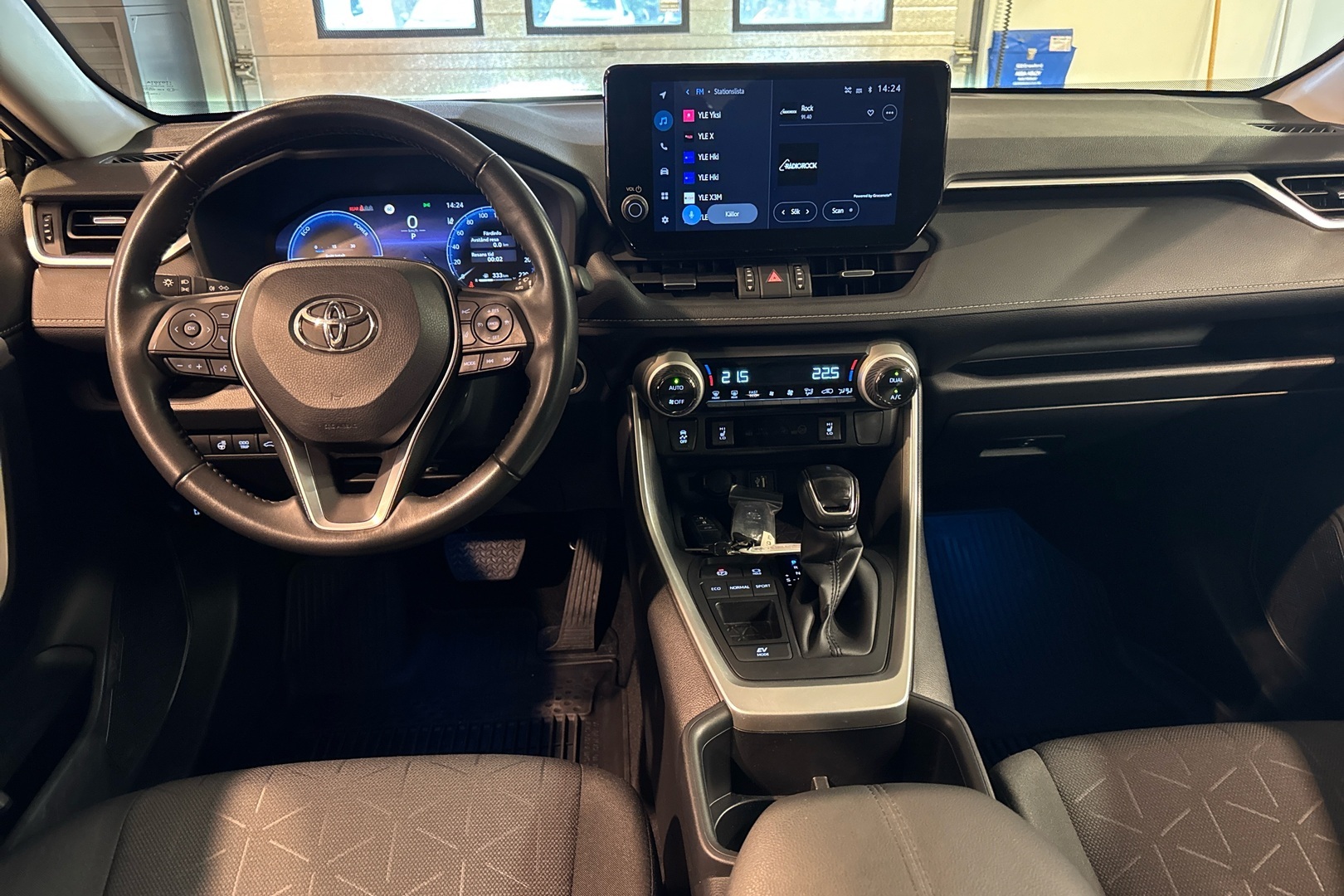 TOYOTA RAV4 2023