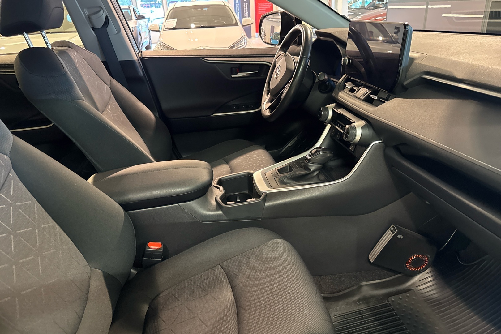 TOYOTA RAV4 2023
